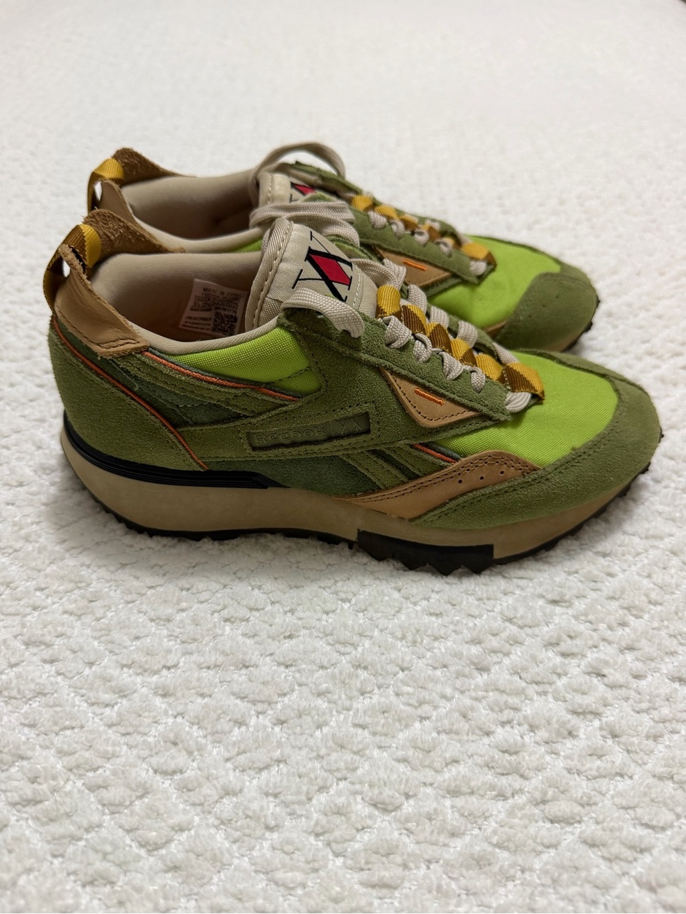 Reebok x Hunter X Hunter Green & Tweed Brown Shoes Kidโs Size 3.5